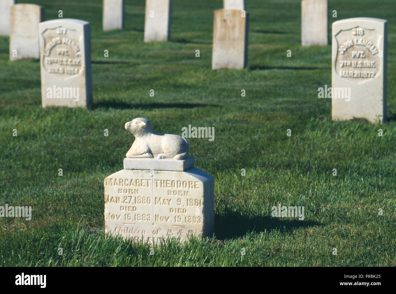 Tomba di soldati bambini, Custer National Cemetery, Montana. Fotografia Foto Stock
