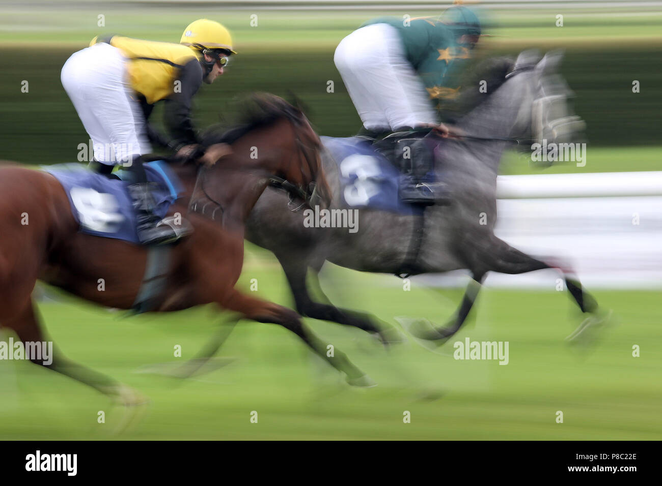 Iffezheim, dynamics, cavalli e fantini in gara Foto Stock