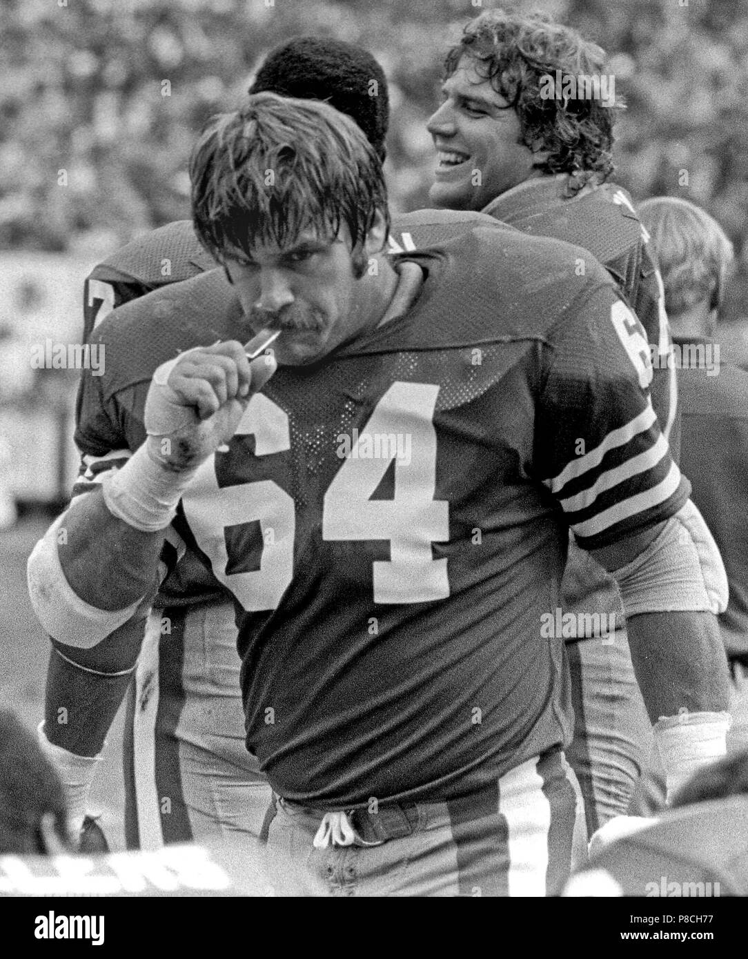 San Francisco, California, Stati Uniti d'America. 4 Ott 2011. San Francisco 49ers vs. Atlanta Falcons al Candlestick Park domenica 8 novembre. 1981. 49ers battere i falchi 17-14. San Francisco Linebacker Jack ''hacksaw'' Reynolds sul margine. Credito: Al di Golub/ZUMA filo/Alamy Live News Foto Stock