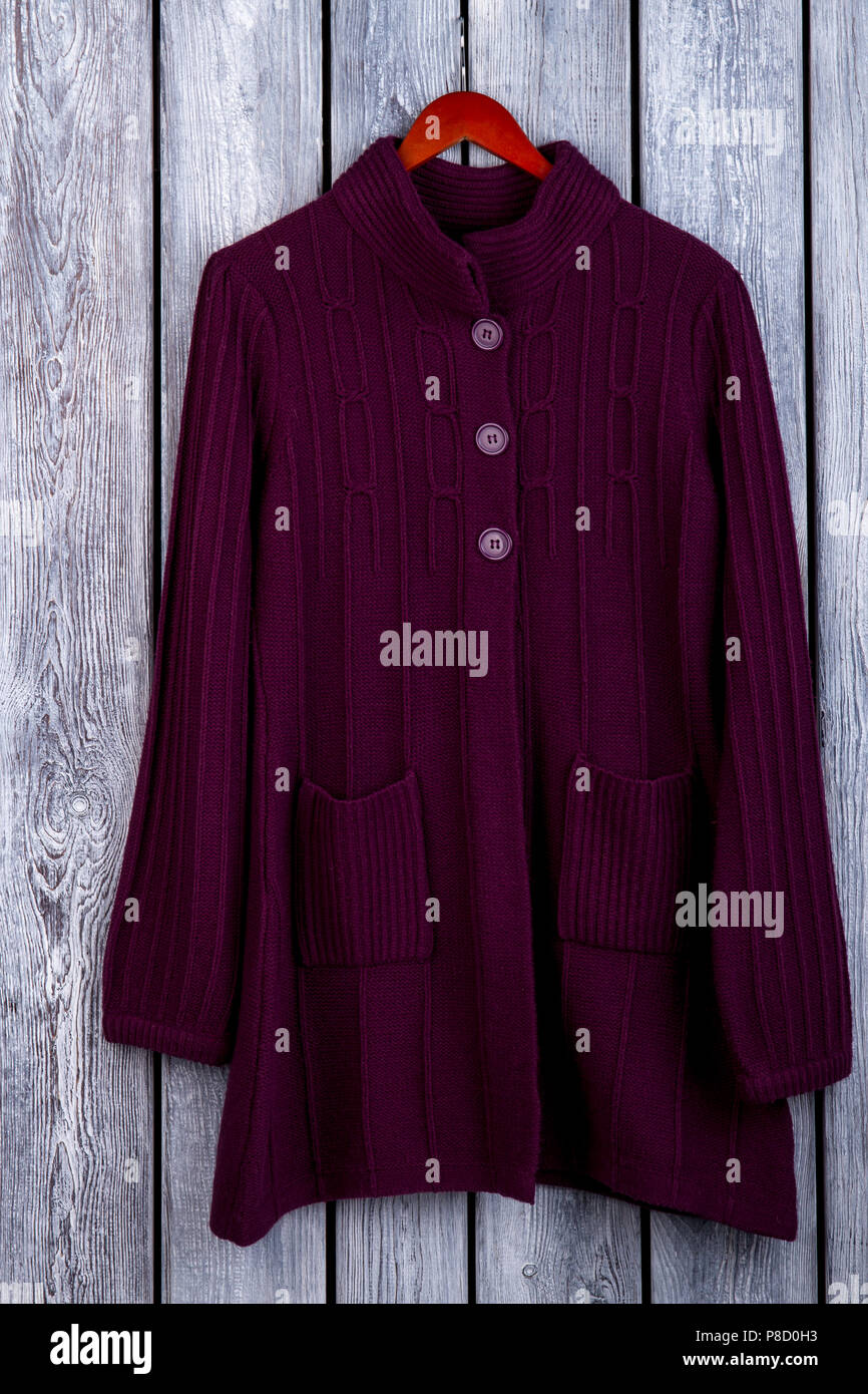 Borgogna cappotto di lana. Foto Stock
