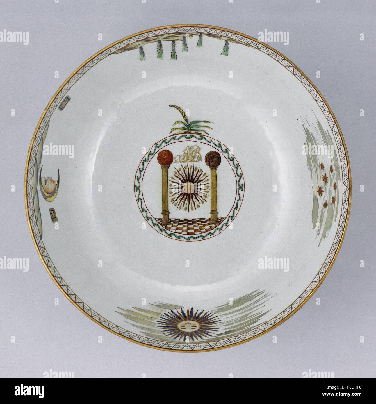 Punch Bowl con simboli massonico. Museo: Membro Hermitage di San Pietroburgo. Foto Stock