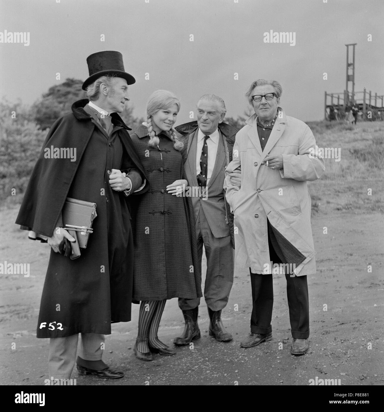 Frankenstein creò la donna (1967) Peter Cushing, Susan Denberg, produttore Anthony Nelson chiavi, Regista Terence Fisher, Data: 1967 Foto Stock