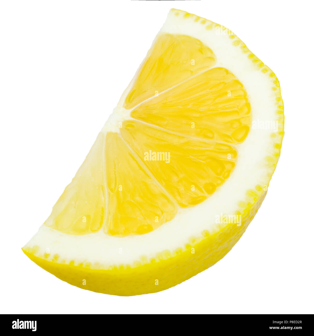 Giallo succosa fetta di limone, sfondo bianco, isolato Foto Stock