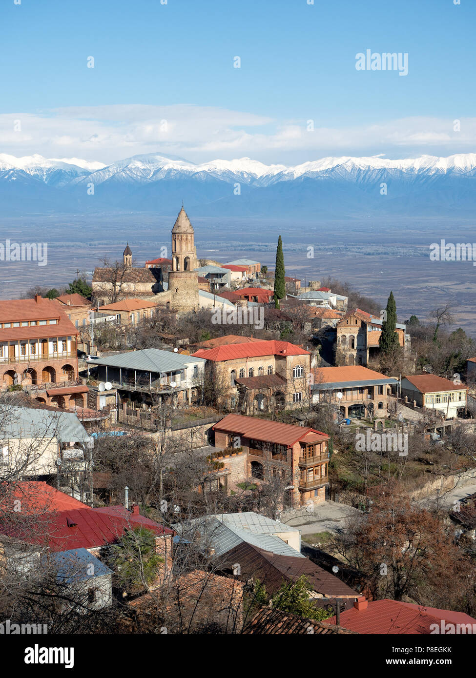 Vista panoramica di Sighnaghi, montagne del Caucaso, regione di Kakheti, Georgia Foto Stock