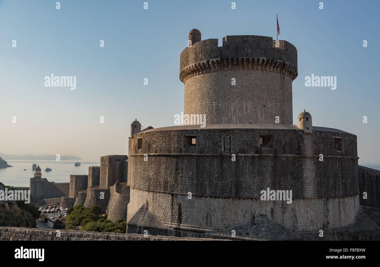 Torre Minceta e le mura cittadine, Dubrovnik, Croazia Foto Stock