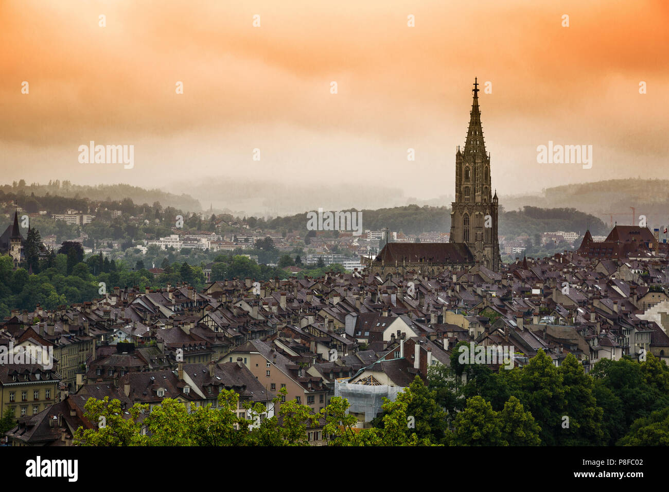 Città vecchia skyline al tramonto, Berna, Svizzera Foto Stock