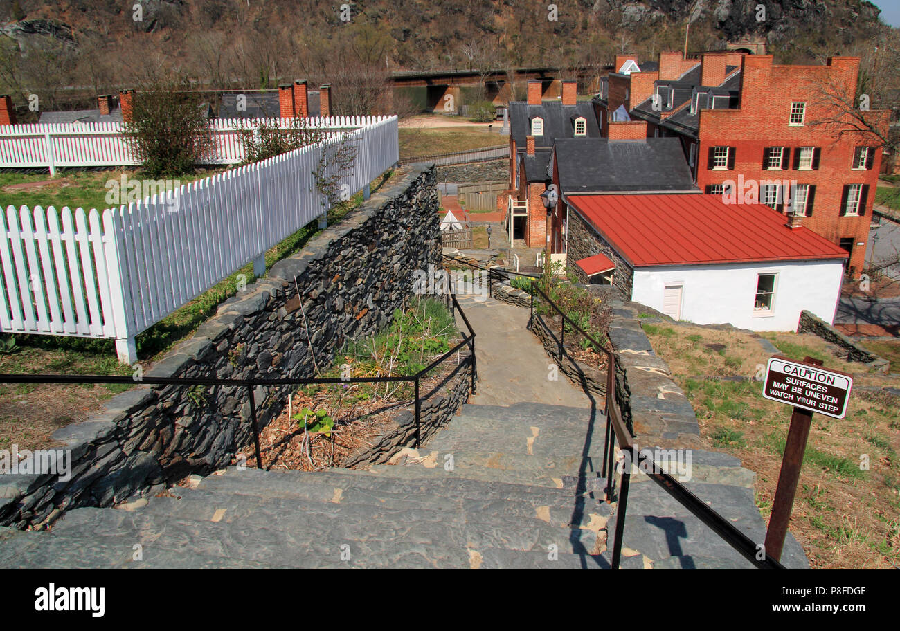 Il famoso Appalachian Trail, qui illustrato, passa attraverso la vecchia harpers Ferry come si fa il suo modo dalla Georgia al suo punto di fine nello stato del Maine Foto Stock