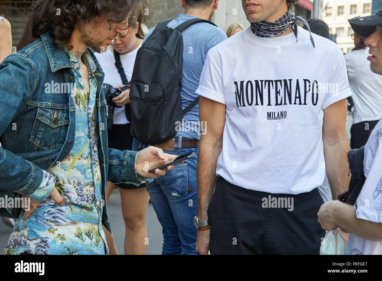 Milano - 16 giugno: persone prima Marni fashion show, la Settimana della Moda Milanese street style il 16 giugno 2018 a Milano. Foto Stock