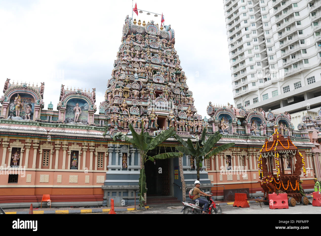 Sri Kandaswamy Kovil, tamil cingalesi o Tamil Ceylonese tempio indù di Jalan Scott in Little India, Brickfields, Kuala Lumpur, Malesia. Foto Stock