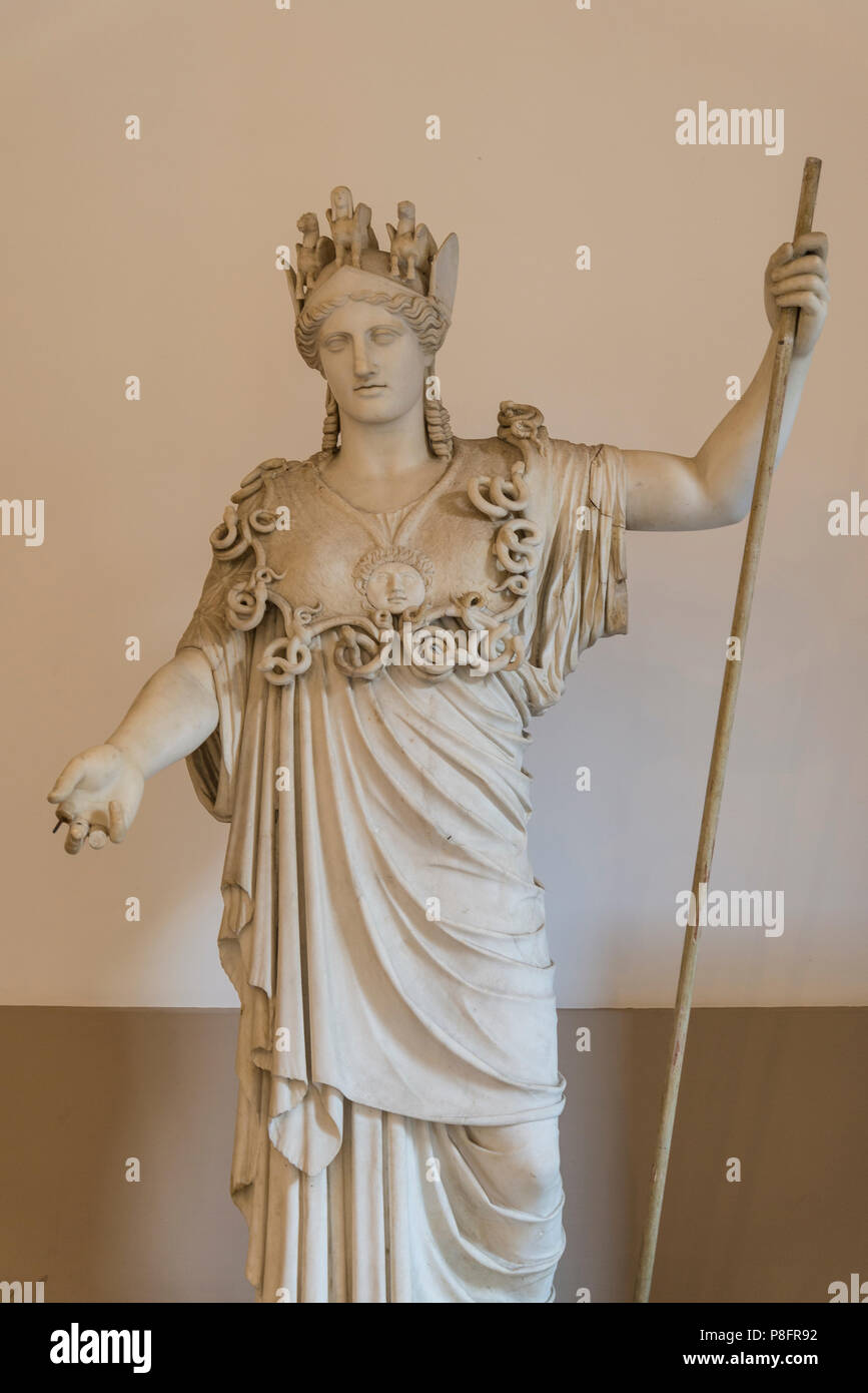 Athena Farnese statua, Museo Archeologico Nazionale di Napoli, Italia Foto Stock