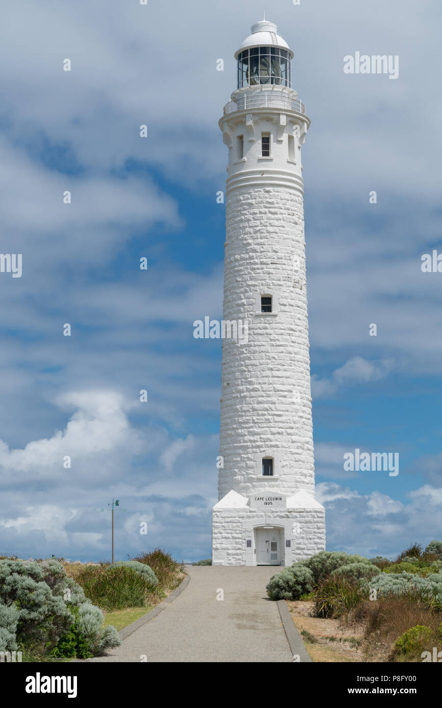 CAPE LEEUWIN, Australia - 7 febbraio 2018: Faro di Cape Leeuwin, la maggior punto sud-occidentale di Australia dove l'Oceano Indiano incontra il Sou Foto Stock