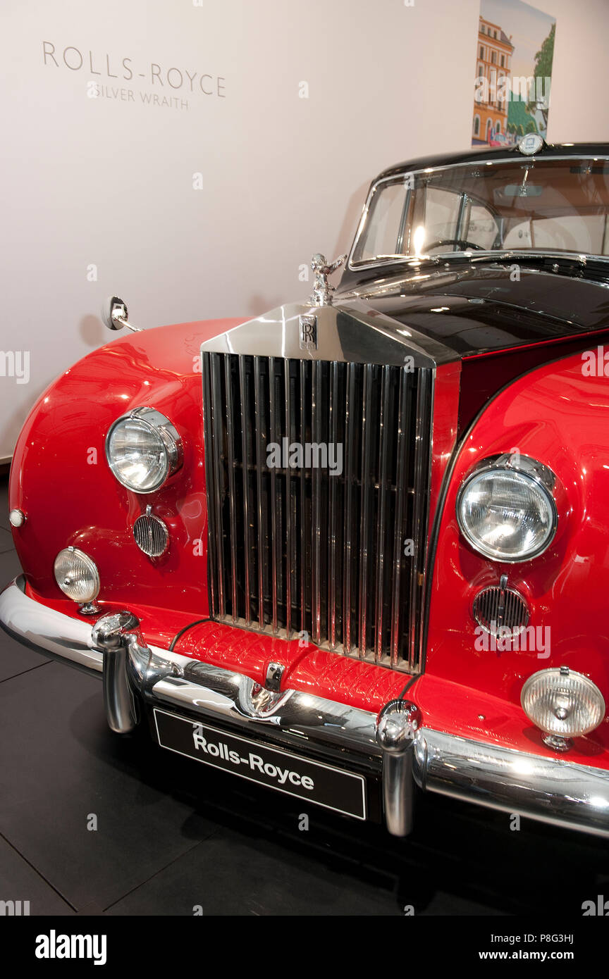 Rolls Royce Silver Wraith, primo post-guerra Rolls-Royce, 1946-1958, motore a sei cilindri, cromato di fori di cilindro, irlandese presidenziale auto di stato Foto Stock