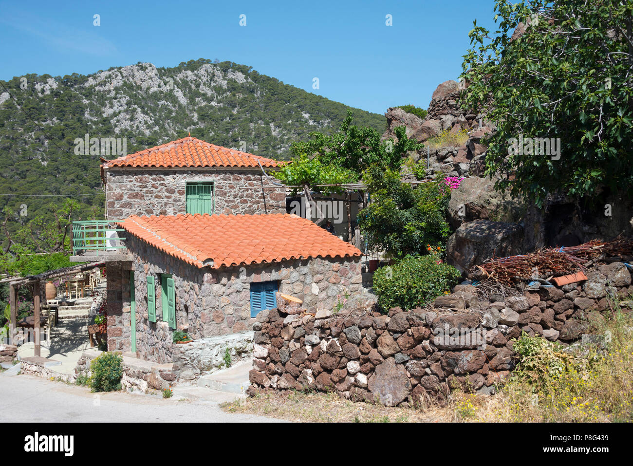 Kaimeni Chora, penisola Methana, Argolide, Isole Saroniche, Peloponneso, Grecia, paesaggio vulcanico Foto Stock