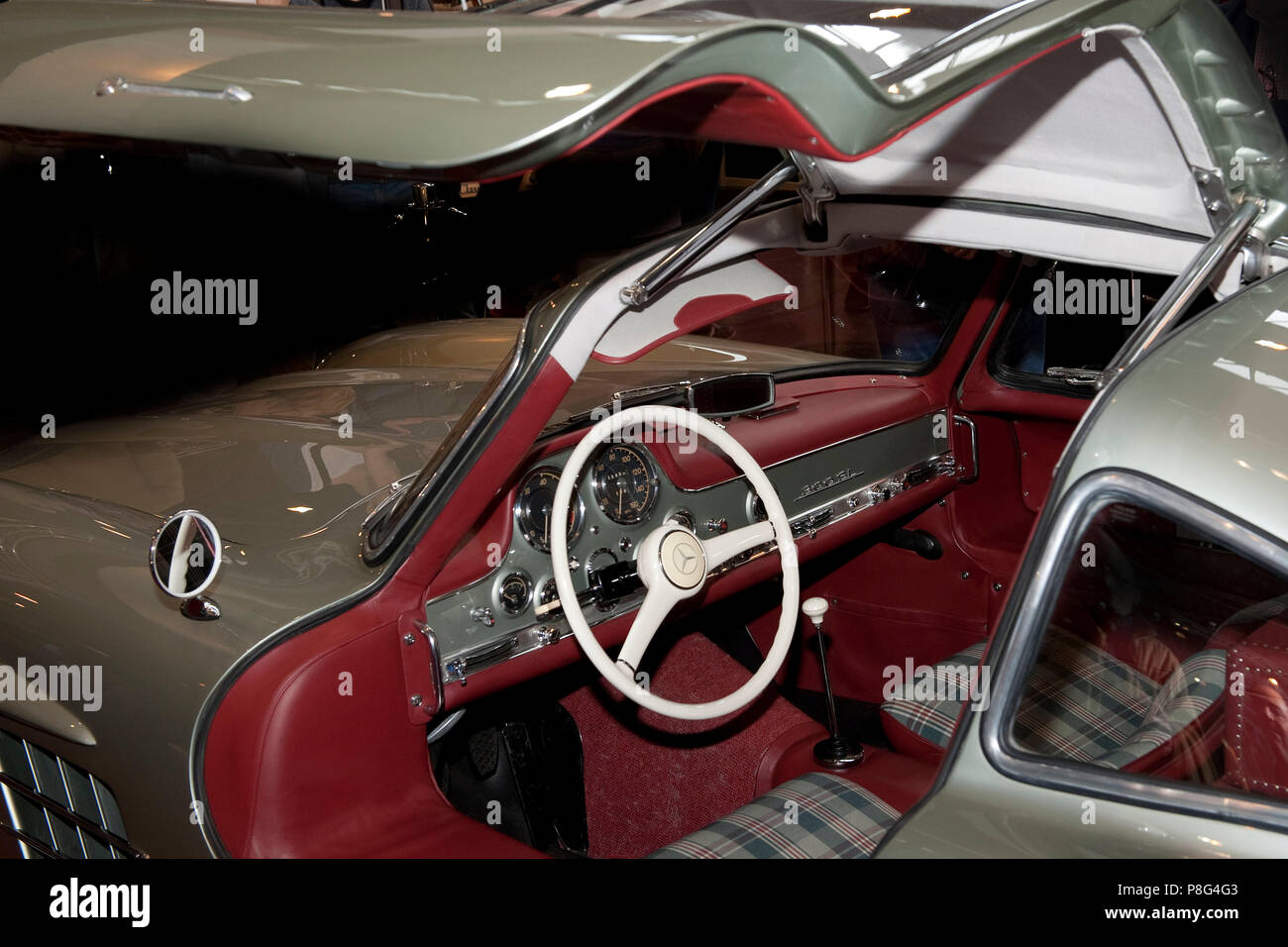 Mercedes Benz SL Coupé, 1955, portello ad ala di gabbiano, porte a battente, vintage classic car, collezionabili Foto Stock