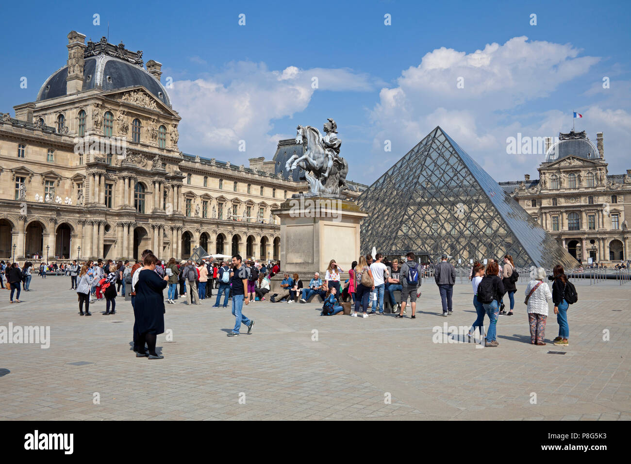 Palazzo del Louvre, Parigi, in Europa Foto Stock
