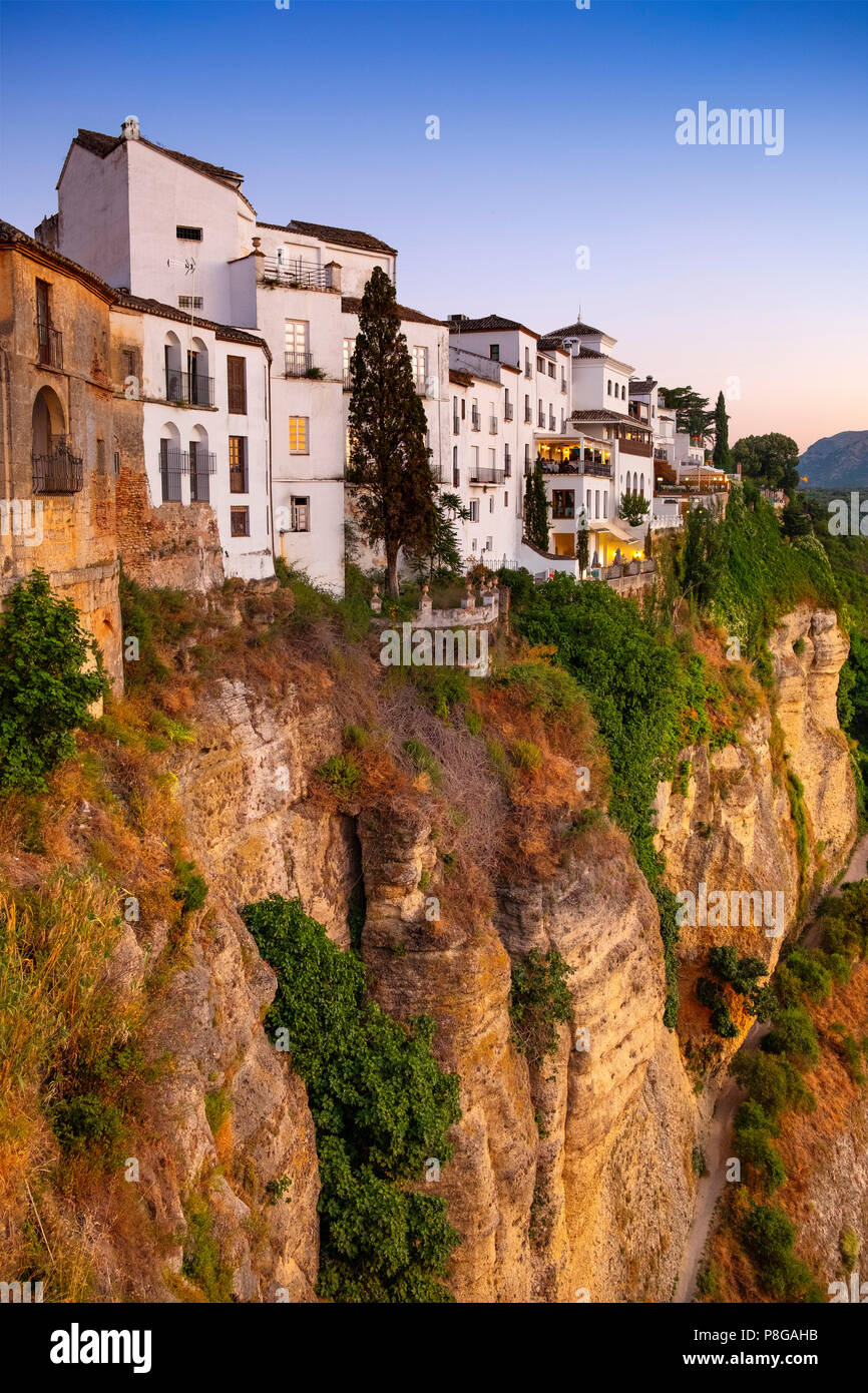 El Tajo gorge. Città monumentale di Ronda. Provincia di Malaga in Andalusia. Spagna del sud Europa Foto Stock