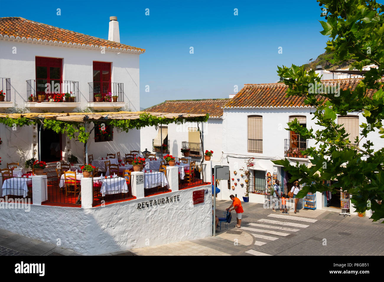 Ristorante e Hostal El Mirlo Blanco. Bianco tipico villaggio di Mijas. Costa del Sol, Málaga provincia. Andalusia, Spagna del Sud Europa Foto Stock