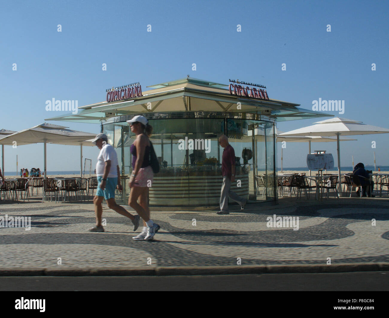 Sulla spiaggia di Copacabana, Rio de Janeiro, RJ, Brasile Foto Stock