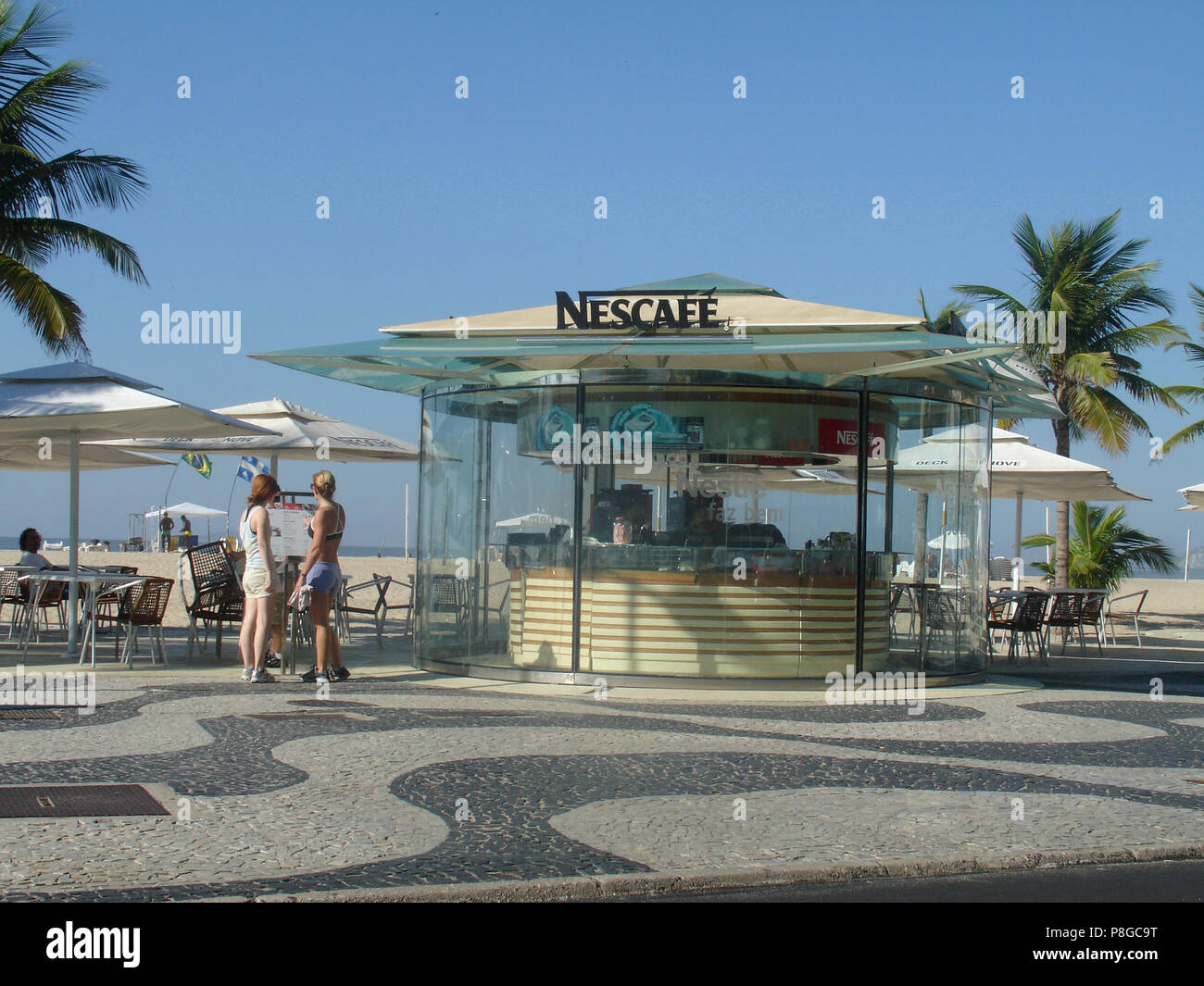 Sulla spiaggia di Copacabana, Rio de Janeiro, RJ, Brasile Foto Stock
