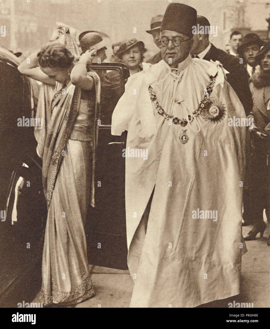 "H.H. Il principe Aga Khan e il iniziata Aga Khan', 12 maggio 1937. Da incoronazione Souvenir Book 1937, edito da Gordon Beckles. [Daily Express, Londra, Foto Stock
