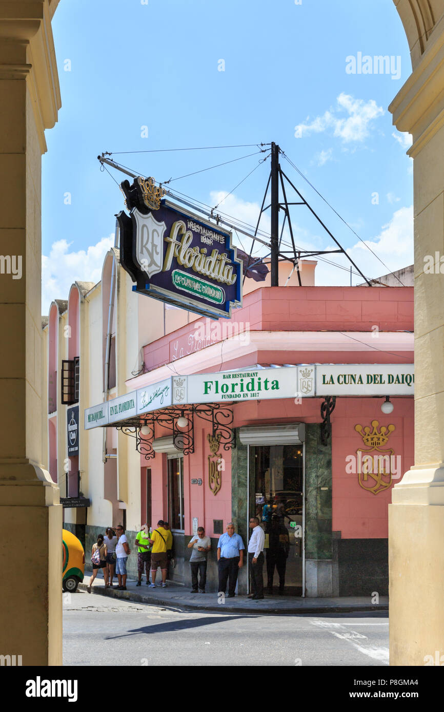 El Floridita, famoso ristorante e cocktail bar frequentati da Hemingway, Calle Obispo Habana Vieja, Havana, Cuba Foto Stock El Floridita, famoso ristorante e cocktail bar frequentati da Hemingway, Calle Obispo Habana Vieja, Havana, Cuba Foto Stock