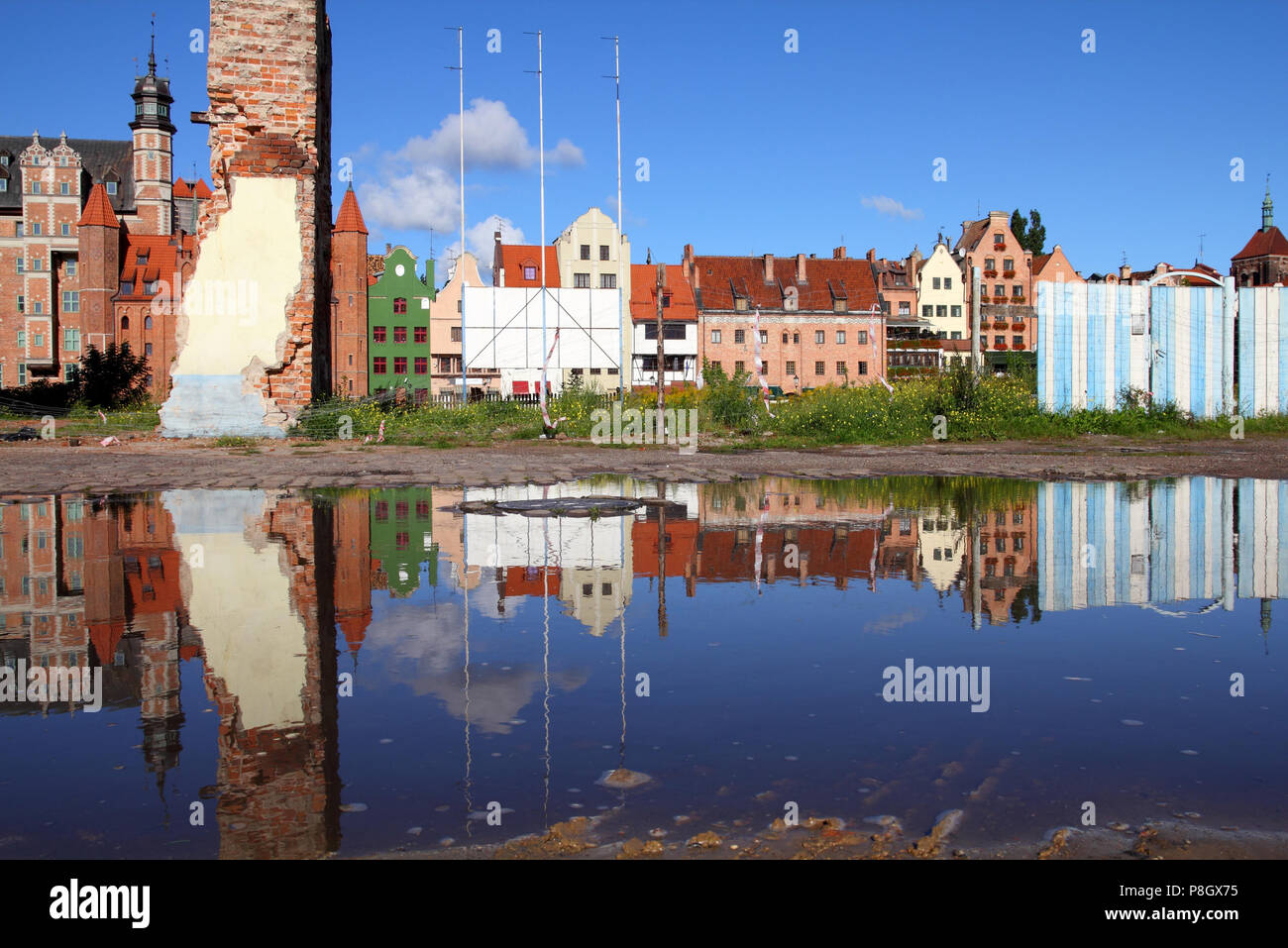 Polonia - Gdansk city (anche sapere nas Danzig) nella regione della Pomerania. Città vecchia di riflessione. Foto Stock