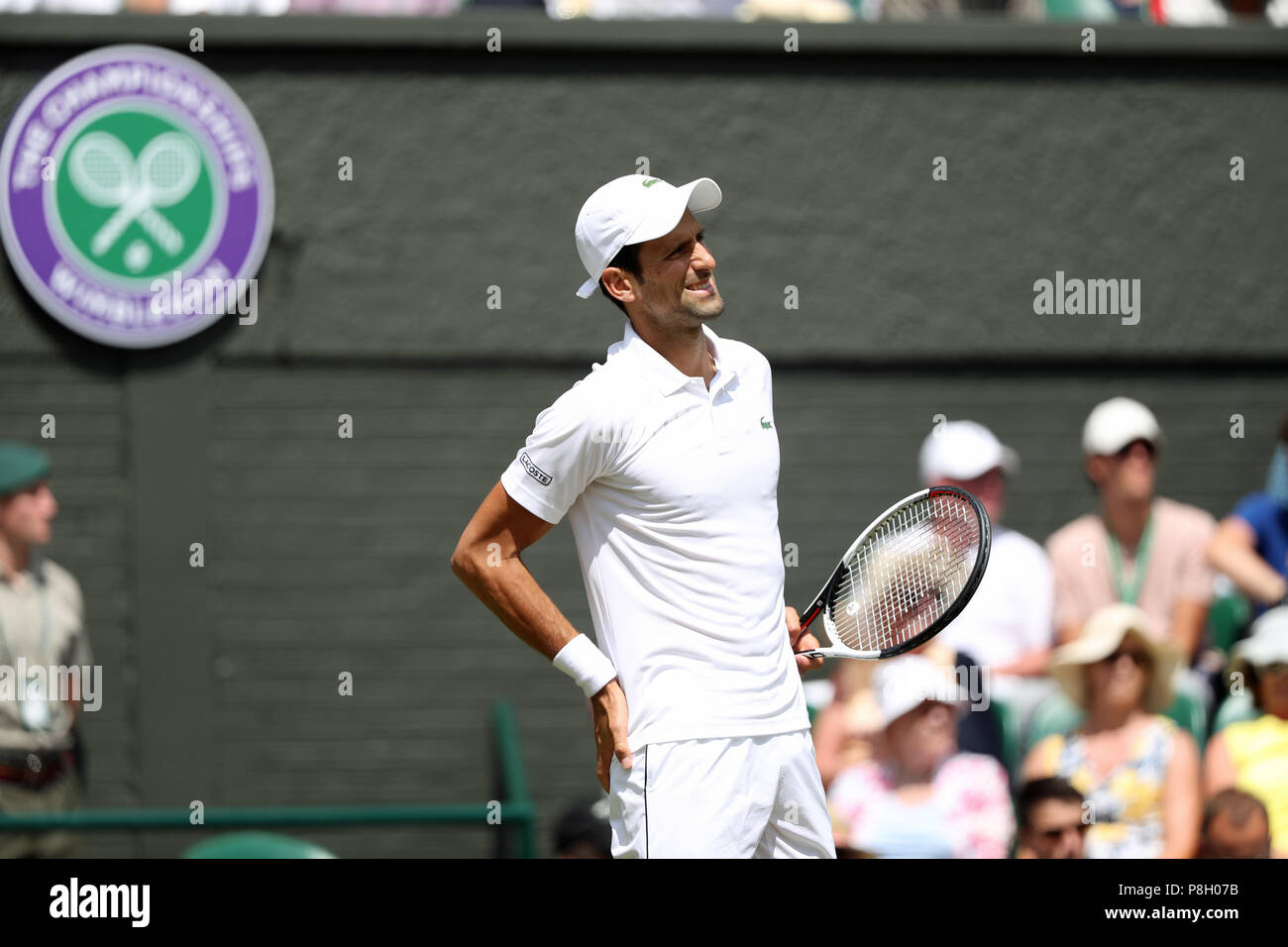 Londra, Regno Unito. 11 luglio 2018, All England Lawn Tennis e Croquet Club di Londra, Inghilterra; Wimbledon Tennis campionati, giorno 9; Novak Djokovic (SRB) durante il suo quarto di finale contro Kei Nishikori (JPN) Credit: Azione Plus immagini di sport/Alamy Live News Foto Stock