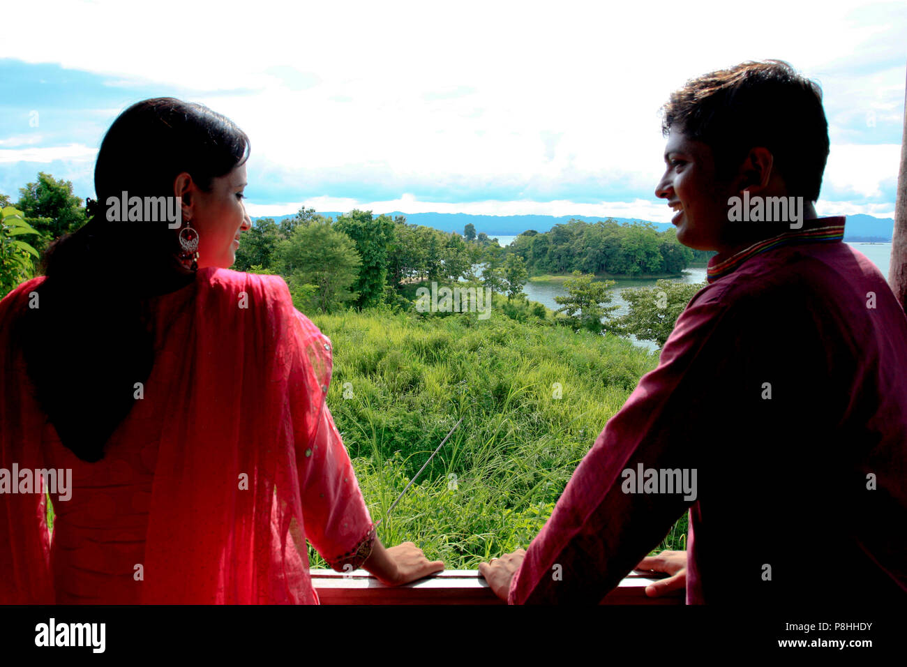 Kaptai lago è visto da un Tuk Tuk Eco Resort. Rangamati. Bangladesh. Foto Stock