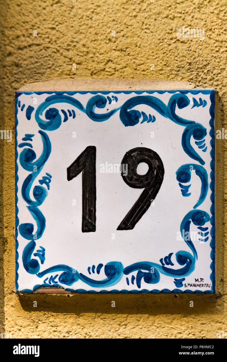 PORTOFINO, Italia - 29 Aprile 2017: Decorative street numero di targa da Portofino, Italia. Portofino è una delle più famose città di villeggiatura sulla Ital Foto Stock