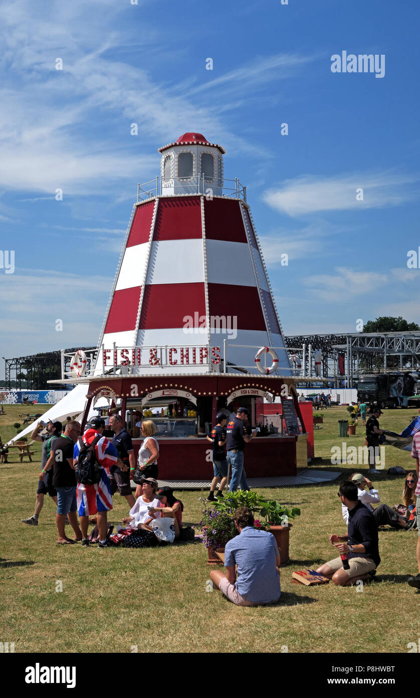 Festival britannico pesce e Chip shop conformata come un faro, England, Regno Unito Foto Stock