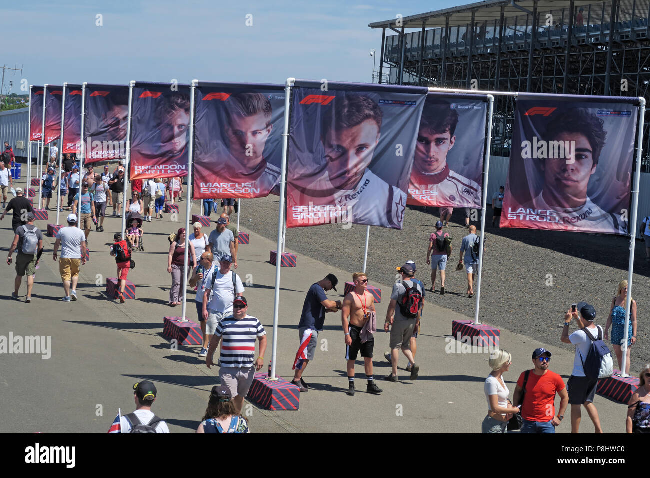 F1 Driver sulle bandiere, Silverstone le corse di Formula Uno circuito, il British Grand Prix 2018, Inghilterra, Regno Unito Foto Stock