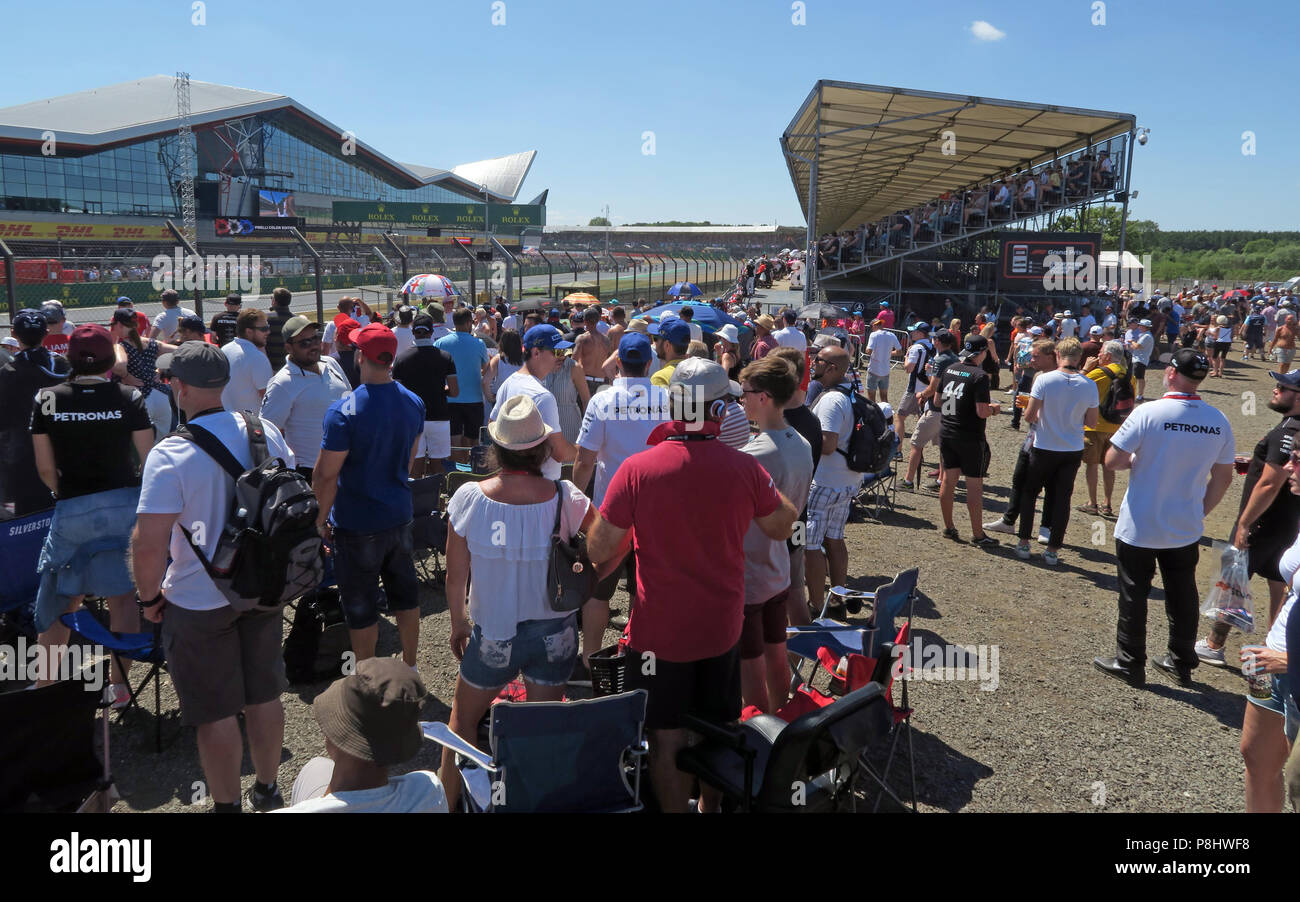Ammissione generale di spettatori, al Gran Premio di Gran Bretagna di Formula Uno, circuito di Silverstone, Towcester, Northamptonshire, England, Regno Unito Foto Stock