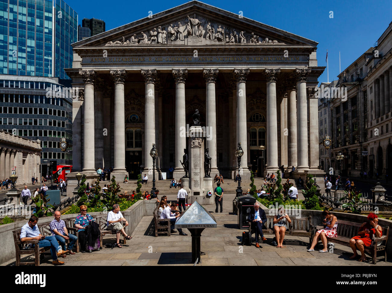 Il Royal Exchange Building, City of London, Londra, Inghilterra Foto Stock