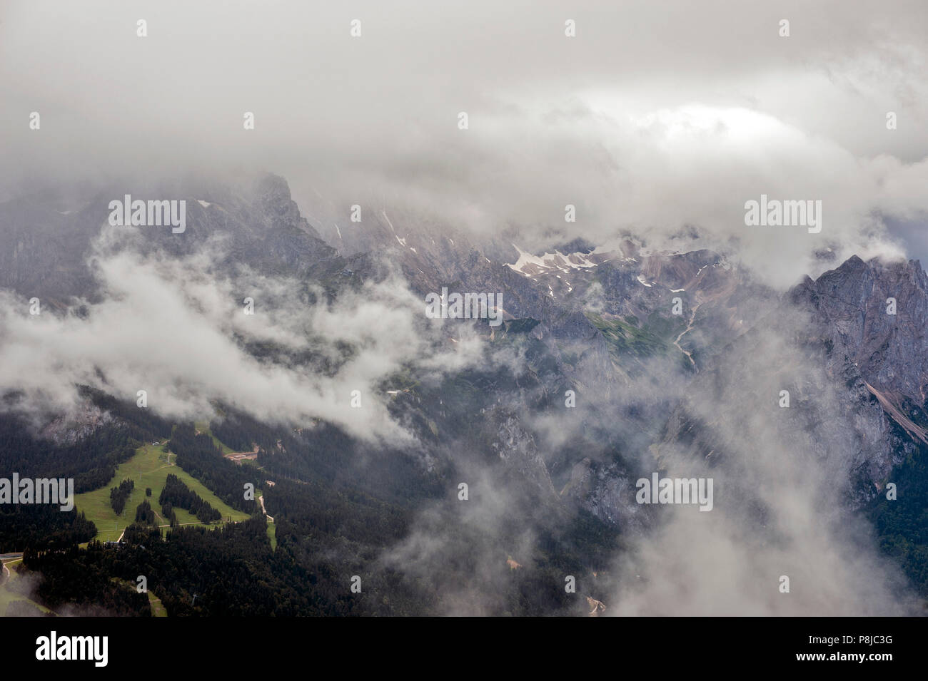 Alp montagne vicino Garmisch-Partenkirchen. Foto Stock