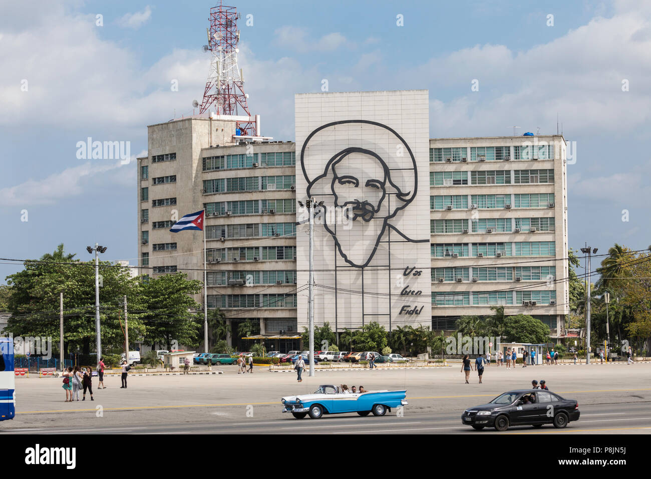 Fidel Castro scultura sul ministero degli Interni Edificio, Plaza de la Revolucion, Havana, Cuba. Foto Stock