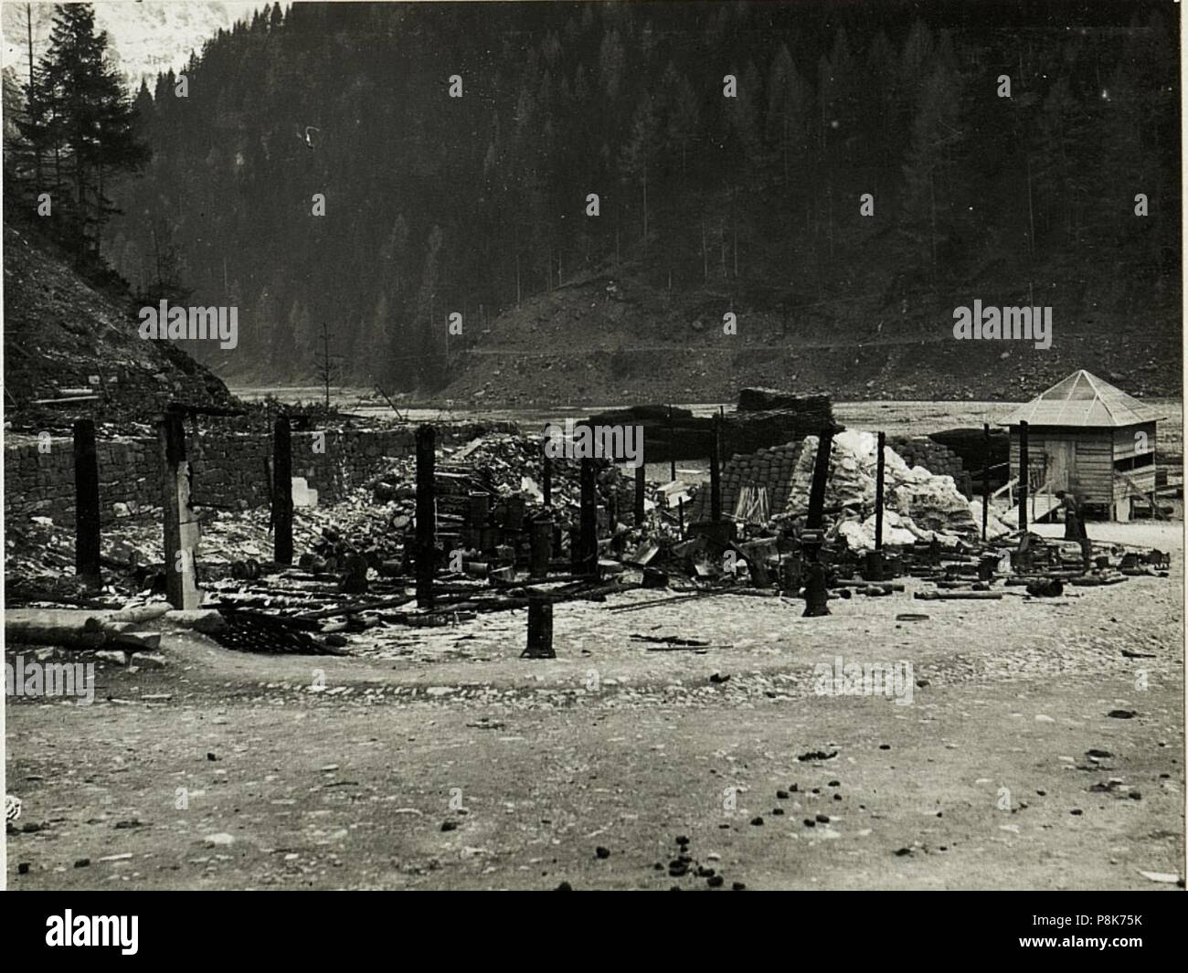 . 576 Von Italienern verbranntes Materialmagazin a Le Grazie. (BildID 15417380) Foto Stock