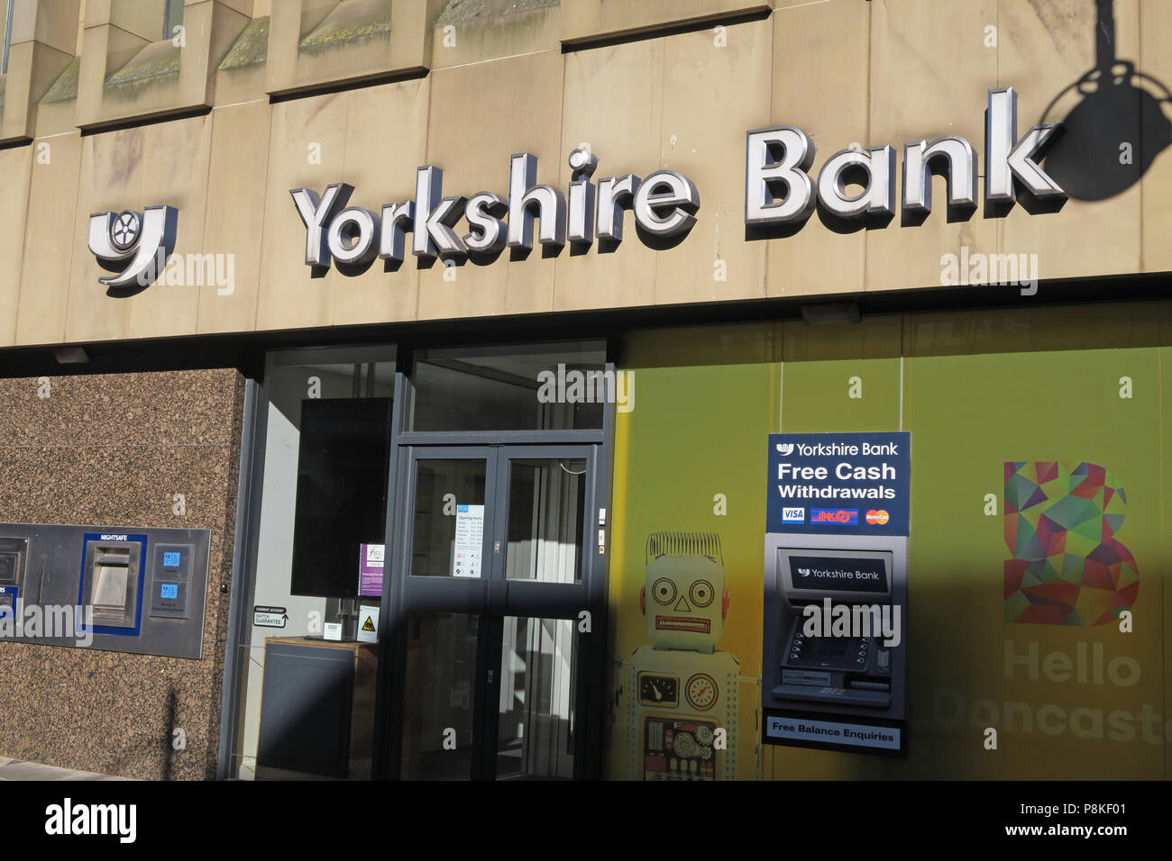 Banca dello Yorkshire, San Sepolcro Gate, Frenchgate Shopping Centre, stabilimento di Doncaster, nello Yorkshire, Inghilterra, Regno Unito, DN1 1SJ Foto Stock