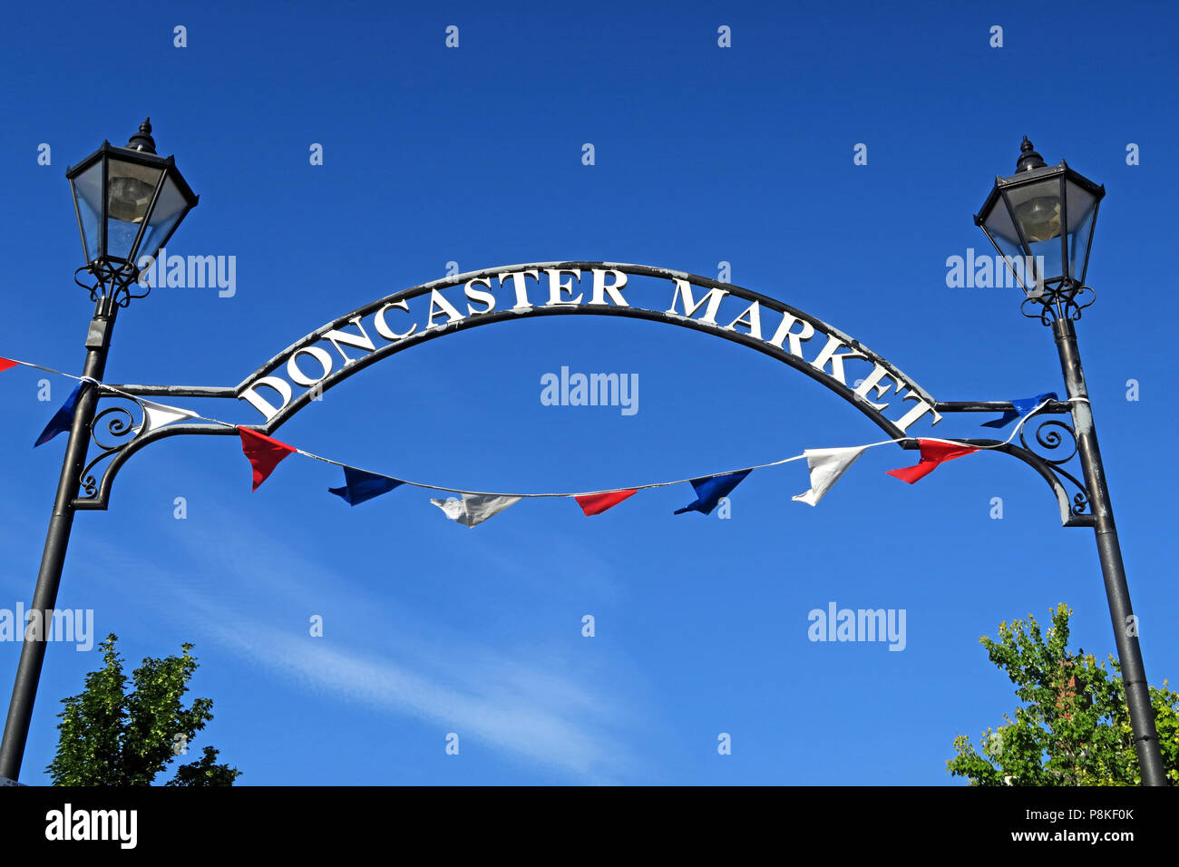 Doncaster segno di mercato, il mercato, il South Yorkshire, Inghilterra, Regno Unito Foto Stock