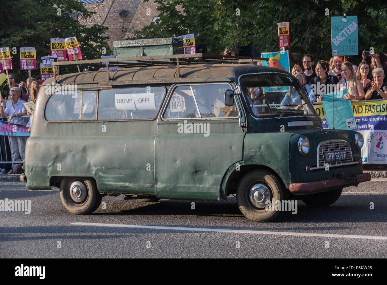 Londra, Regno Unito. 12 Luglio, 2018. Trump demo Blenheim Palace Credito: Graham Lenton/Alamy Live News Foto Stock