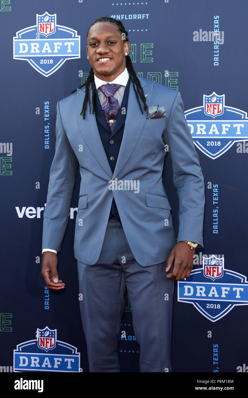 ARLINGTON, TX - Apr 26: Tremaine Edmunds assiste il 2018 NFL Draft da AT&T Stadium il 26 aprile 2018 in Arlington, Texas. Foto Stock