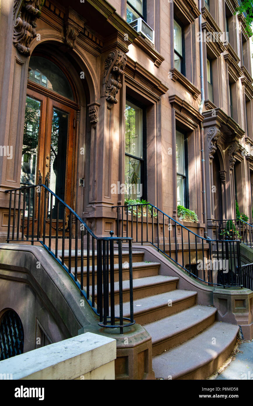 New York, Città / STATI UNITI D'America - 10 LUG 2018: vecchi edifici di Brooklyn Heights quartiere di New York City Foto Stock