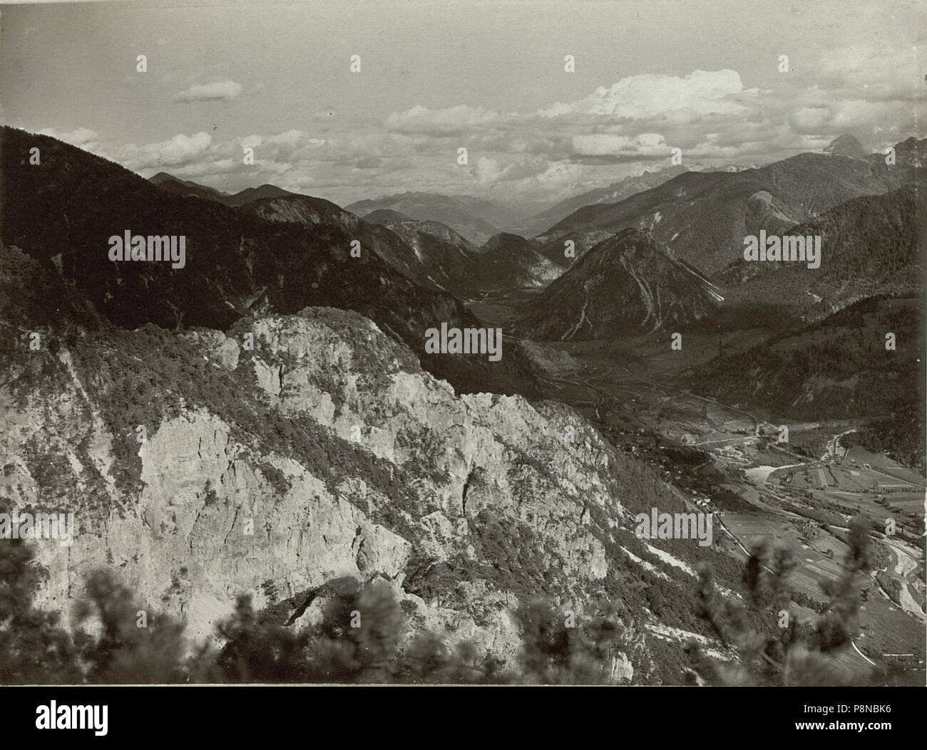 447 Panorama von der Kleinalpelspitze, gesehen in der Richtung nach Osten und Südwesten. Standpunkt, Kleinalpelspitze. Aufgenommen, am 15.Settembre 1915. (BildID 15461840) Foto Stock