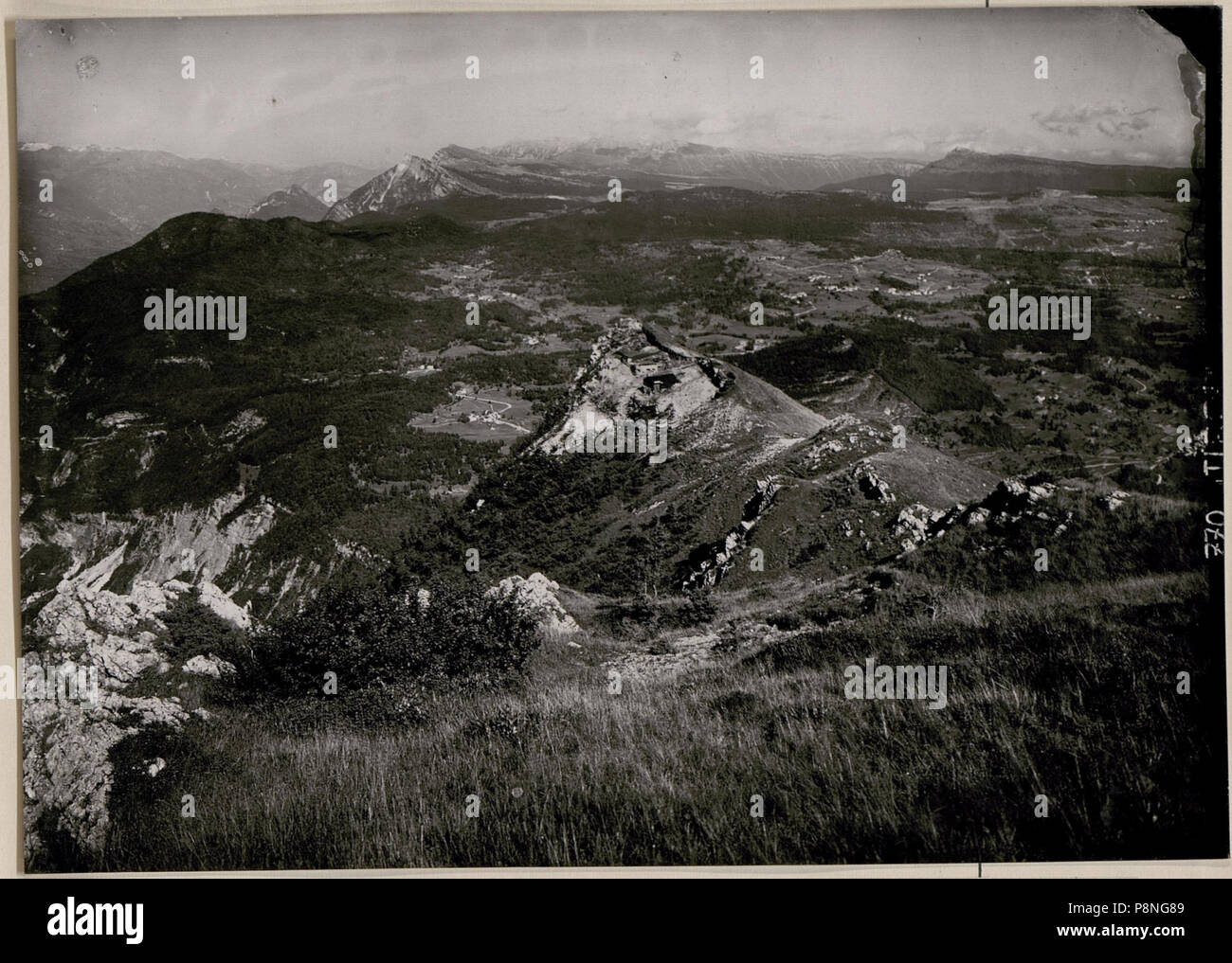 . 40 Artillerie-Beobachtungsstand Pisnaknott mit Panorama della cima di Vezzena-Lusern; (BildID 15730675) Foto Stock