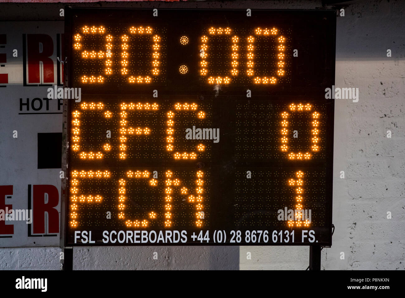 Quadro di valutazione a tempo pieno che mostra FC Nordsjaelland ha battuto Cliftonville FC durante l'Europa League Qualificazioni uno, la prima gamba corrispondono alla solitudine di Belfast. Foto Stock