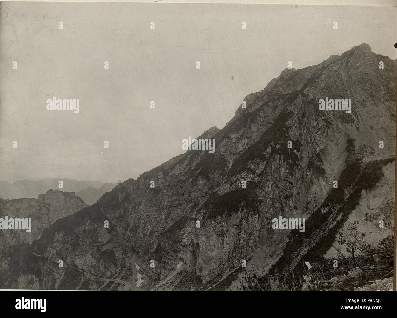 . 517 Schwarzer Berg und der kleine Mittagskofel. Aufgenommen am 19. Juli 1916. (BildID 15478171) Foto Stock