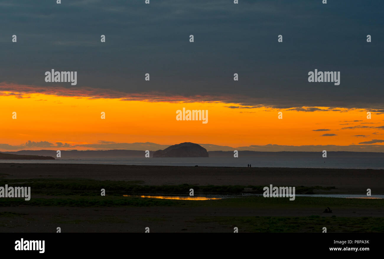 La Bass Rock Belhaven bay al tramonto East Lothian in Scozia, Regno Unito, Foto Stock
