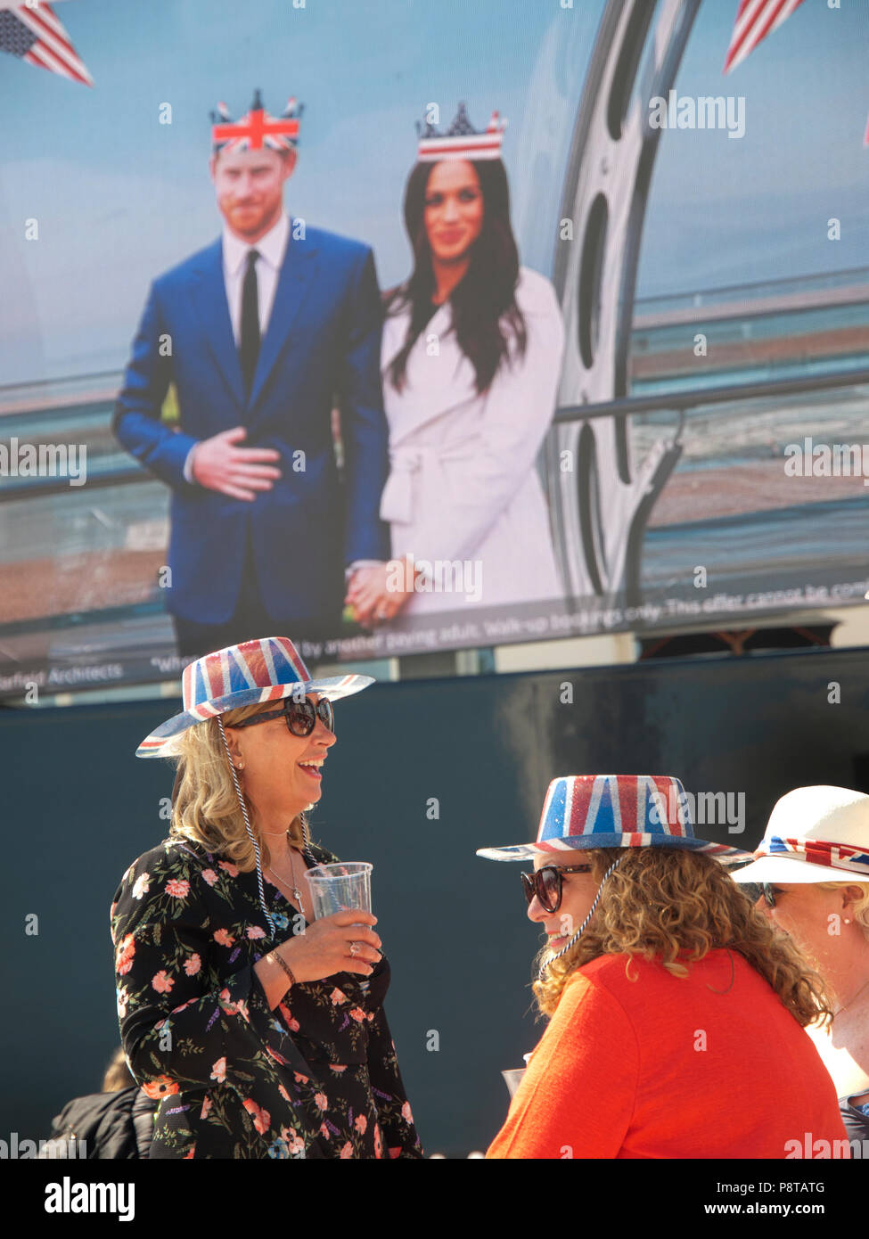 Il divertimento a un Royal Wedding street party in Brighton Foto Stock