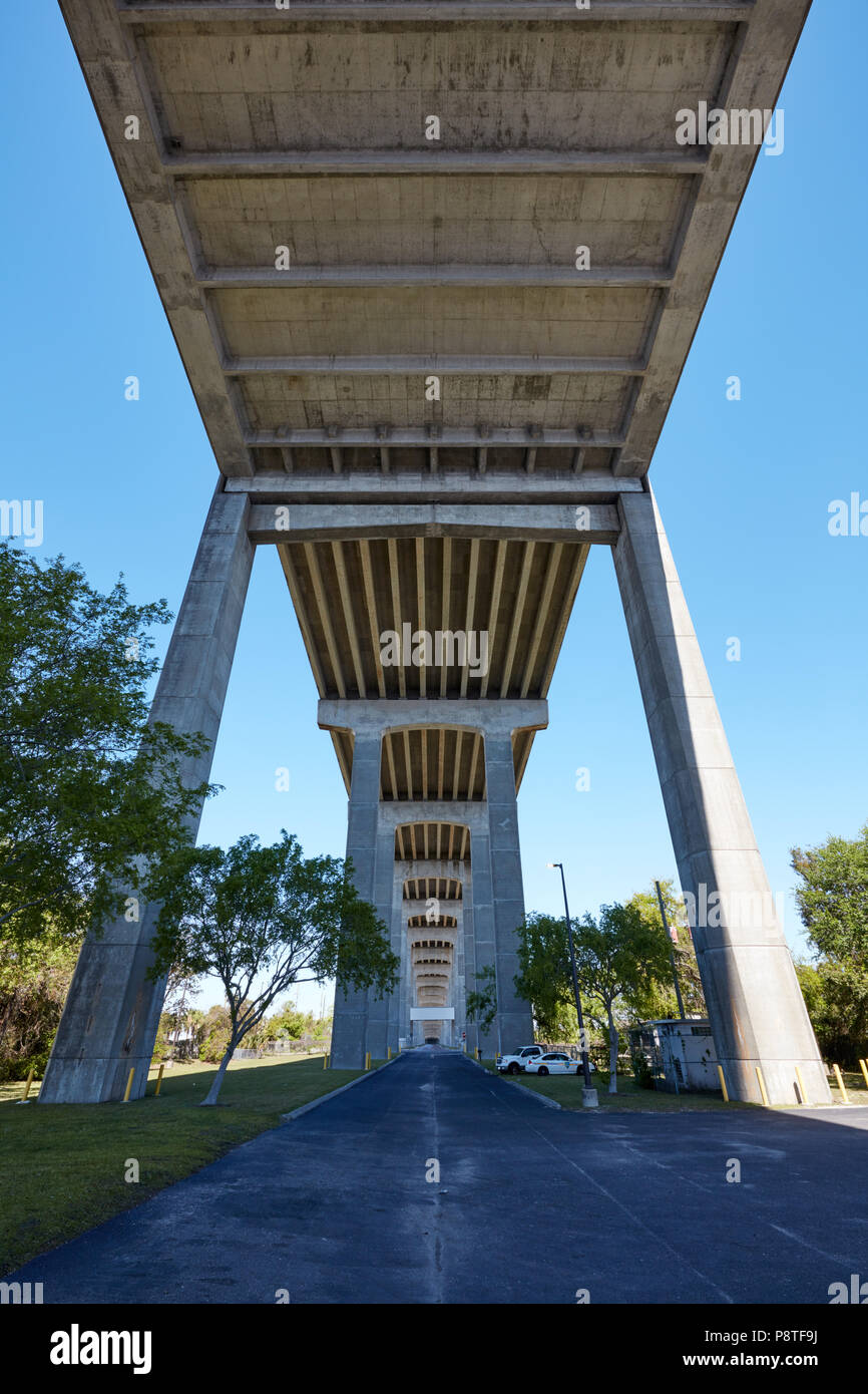 Sotto Dames Point Bridge, Jacksonville, Florida Foto Stock