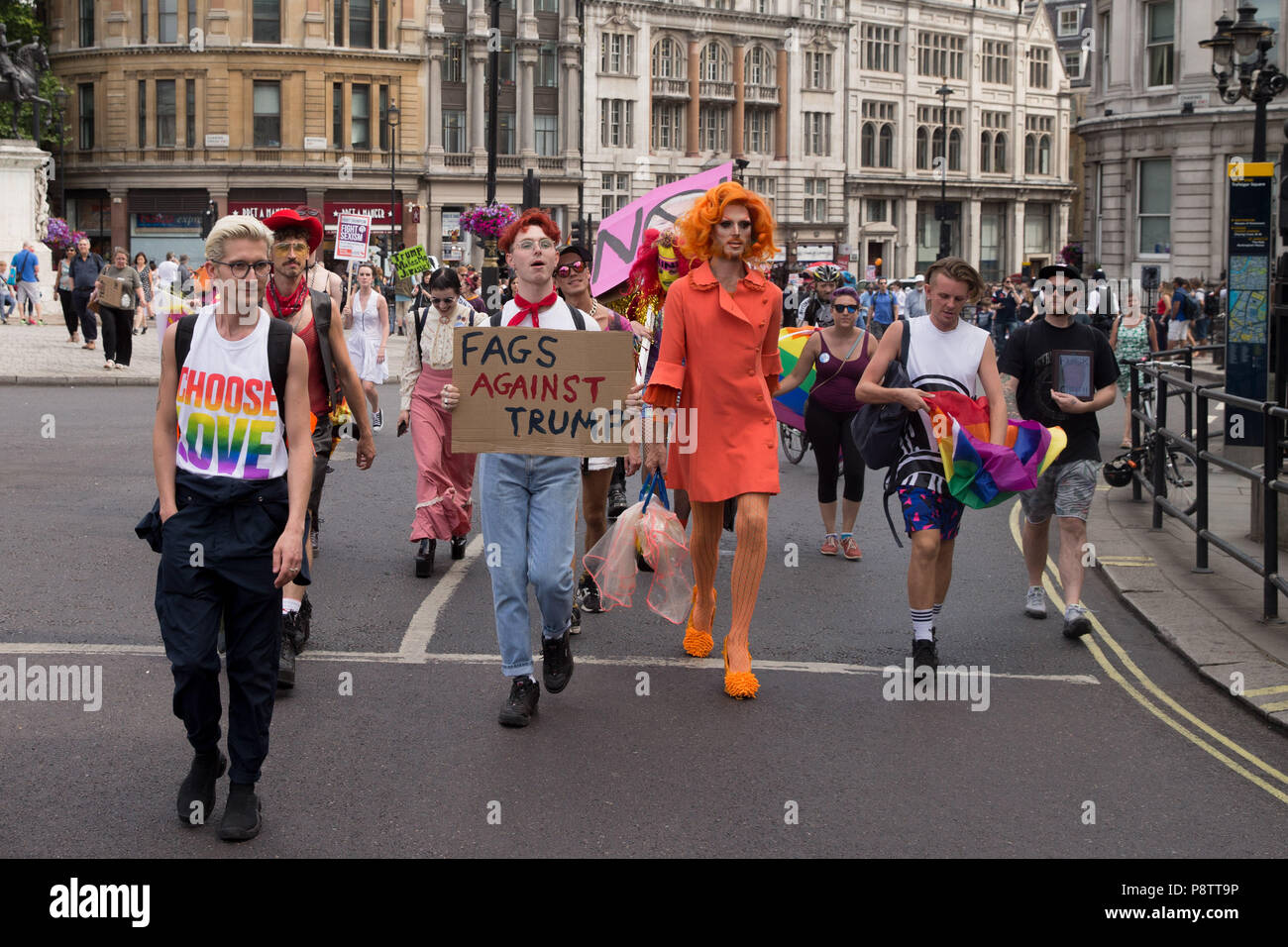 Il centro di Londra. Regno Unito. 13 luglio 2018. Migliaia di proteste contro Donald Trump UK visita. Credito: Sebastian Remme/Alamy Live News Foto Stock