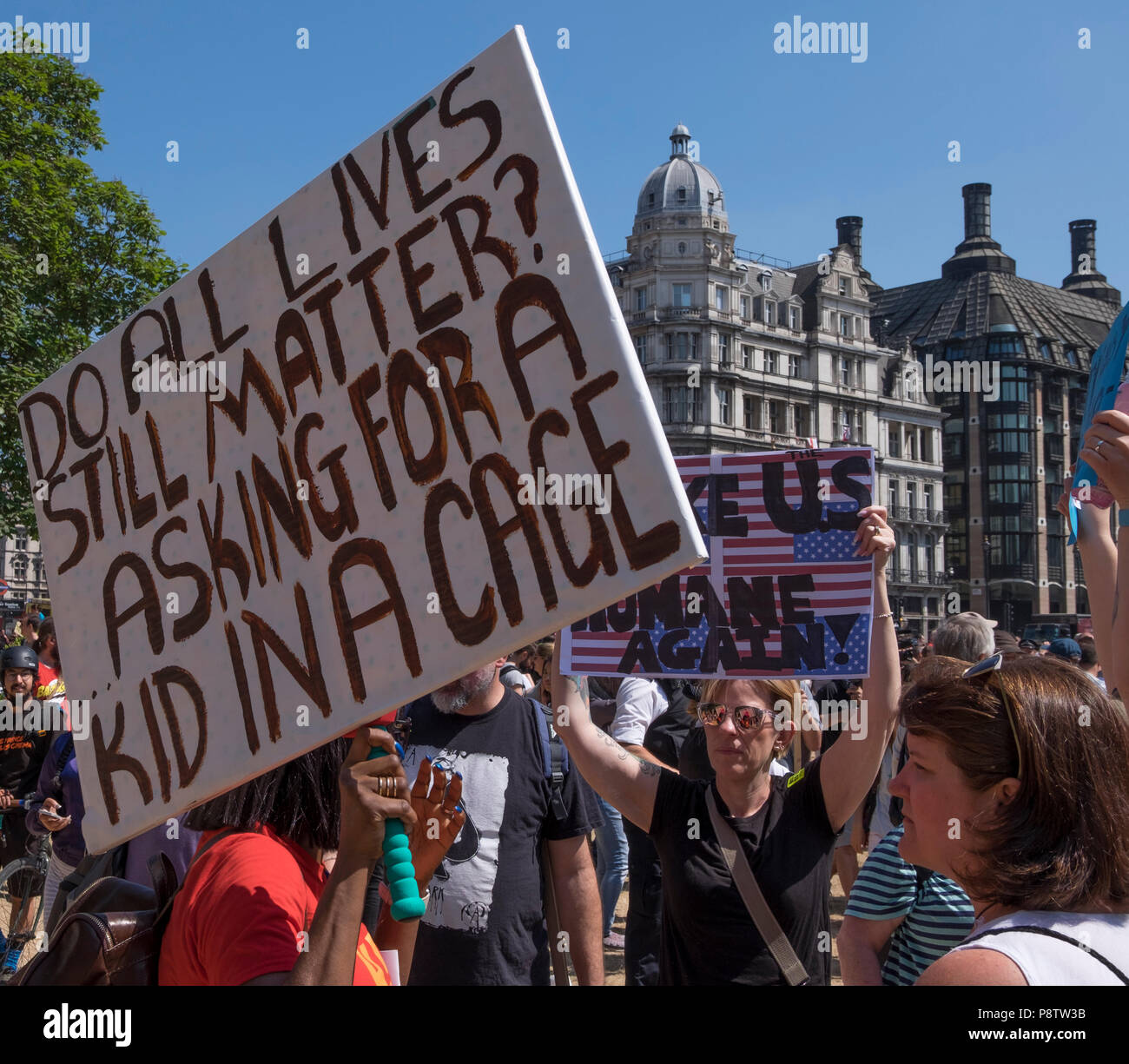 Londra, Regno Unito. 13 Luglio, 2018. Anti-Trump manifestazioni hanno luogo nel centro di Londra come il Presidente degli Stati Uniti in visita nel Regno Unito. Credito: Malcolm Park/Alamy Live News. Foto Stock